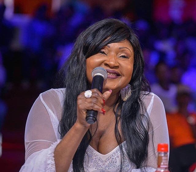 AUDIO: Mbilia Bel - Nakei Naïrobi (El Alambre) Mp3 Download