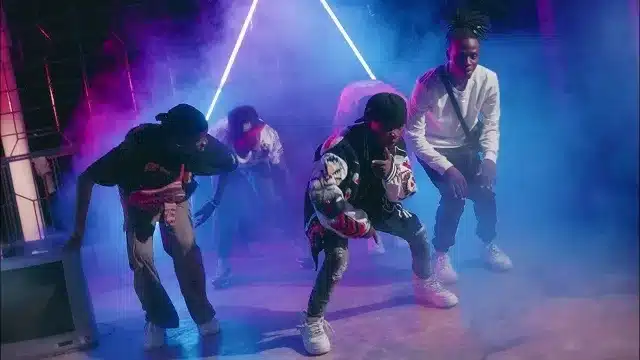 VIDEO: Dogo Sillah Ft Baddest 47 – Kujinafasi Mp4 Download